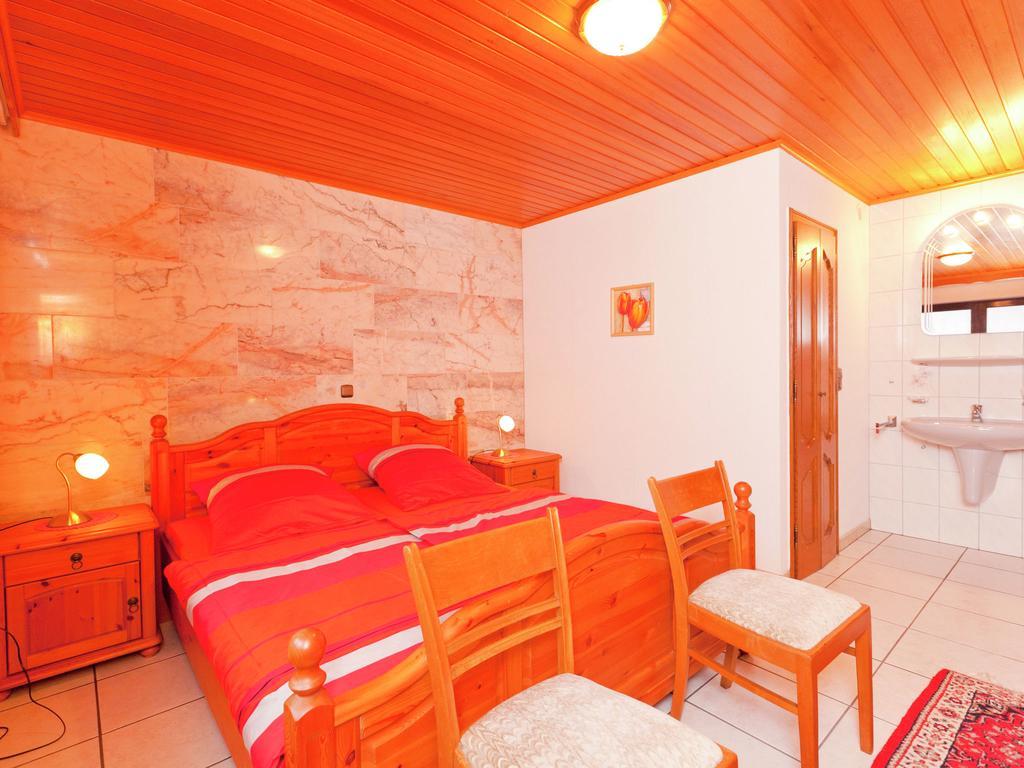 Apartment In Eifel With Children S Playground Lirstal 外观 照片